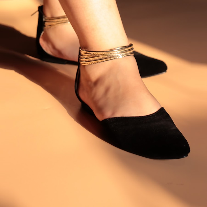 Flat top pump shoes