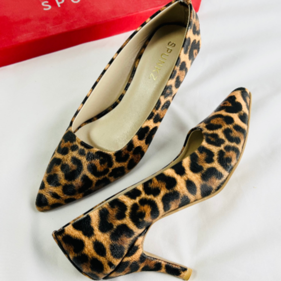 Cheetah Print Heels - Classic Pointed Toe Stiletto Pumps