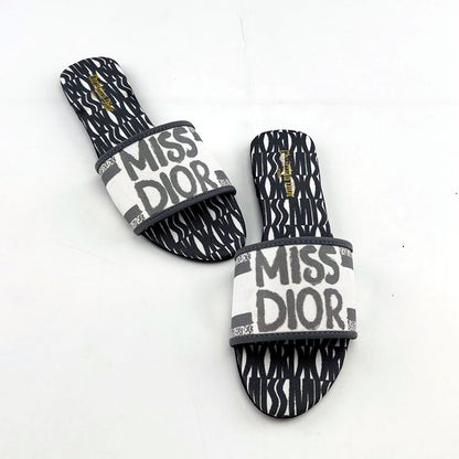 Dway Slide Embroidered Fabric Shoes