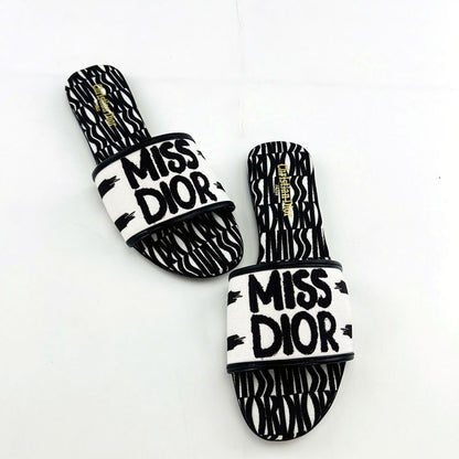 Dway Slide Embroidered Fabric Shoes