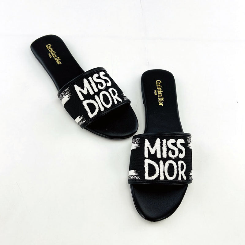 Dway Slide Embroidered Fabric Shoes